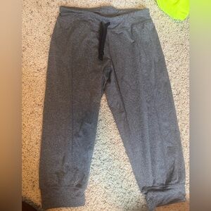 SO Heathered Gray Knitwear